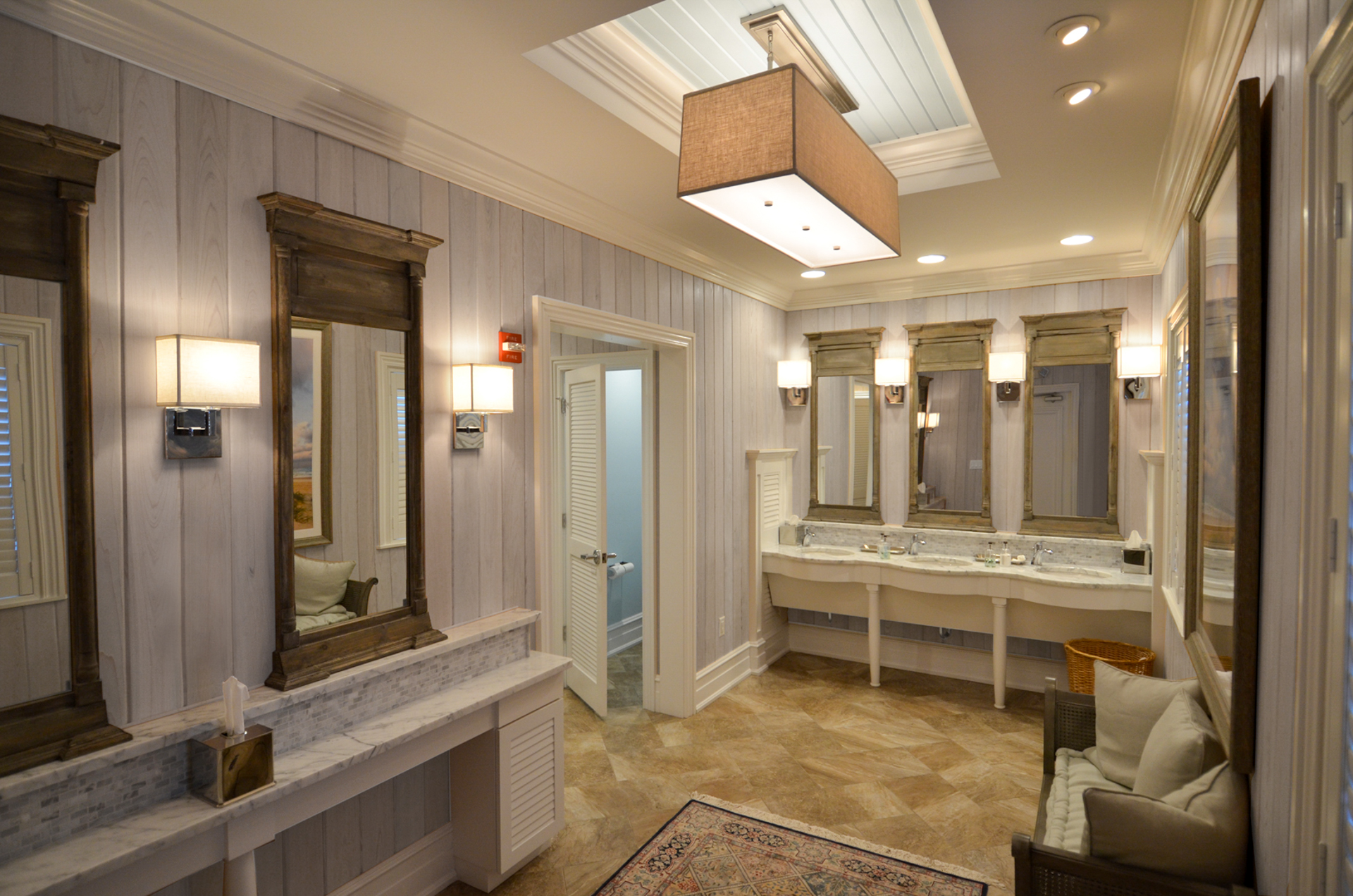 CARLOUEL YACHT CLUB RENOVATION