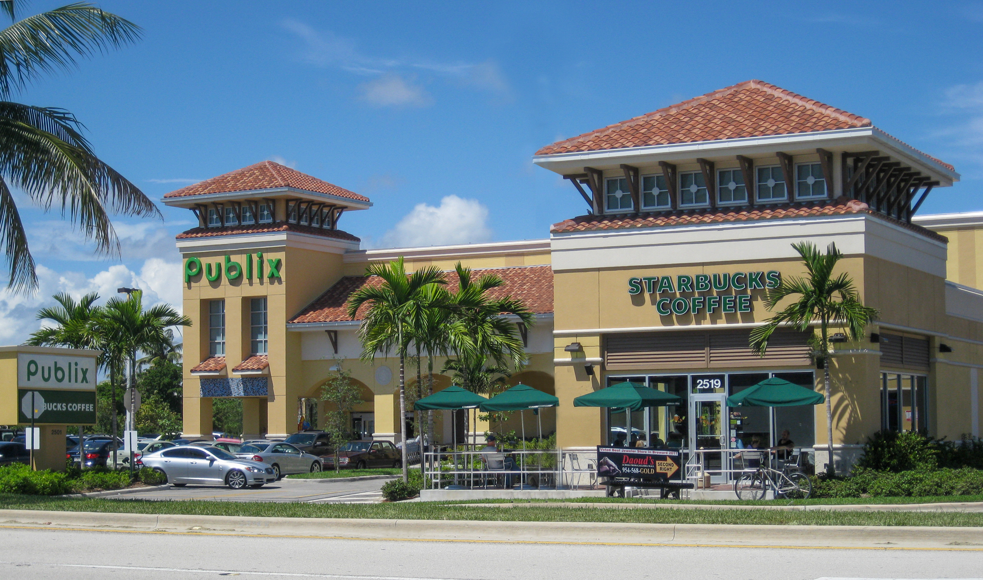 GALLERIA PUBLIX