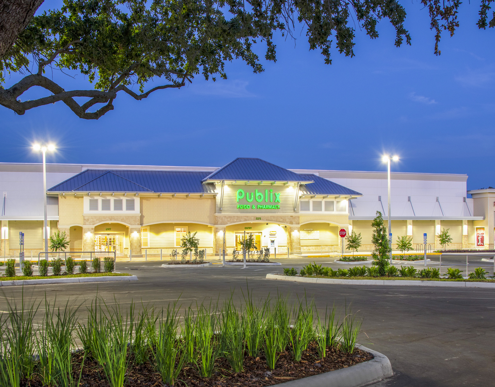 PLANTATION SQUARE PUBLIX