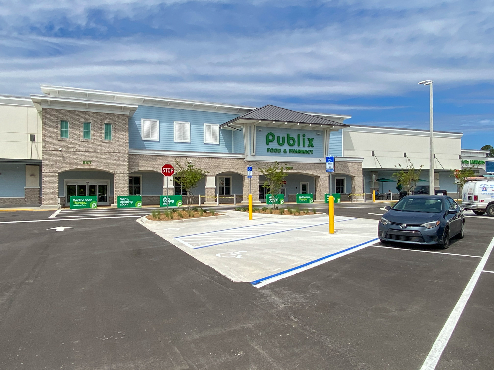 SHOPPES AT RIVERTOWN