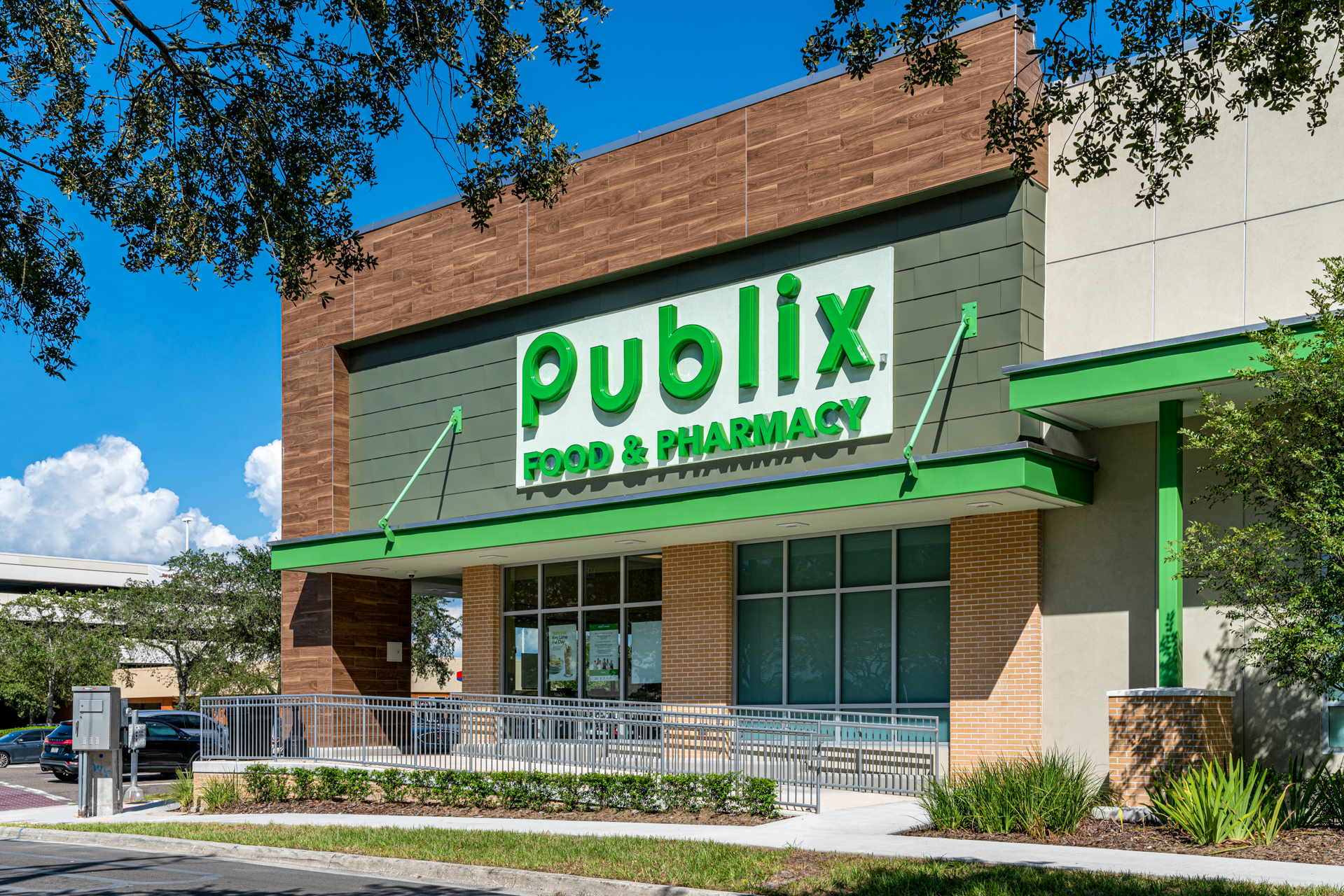KENNEDY & WESTSHORE PUBLIX