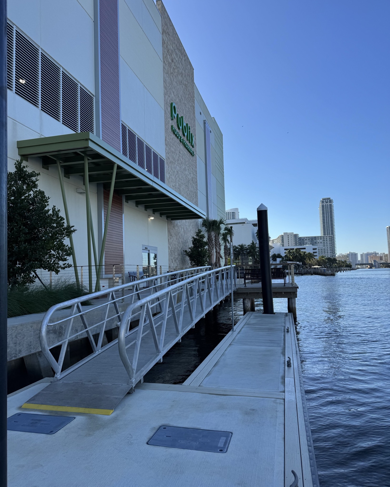 HOLLYWOOD ELEVATED PUBLIX