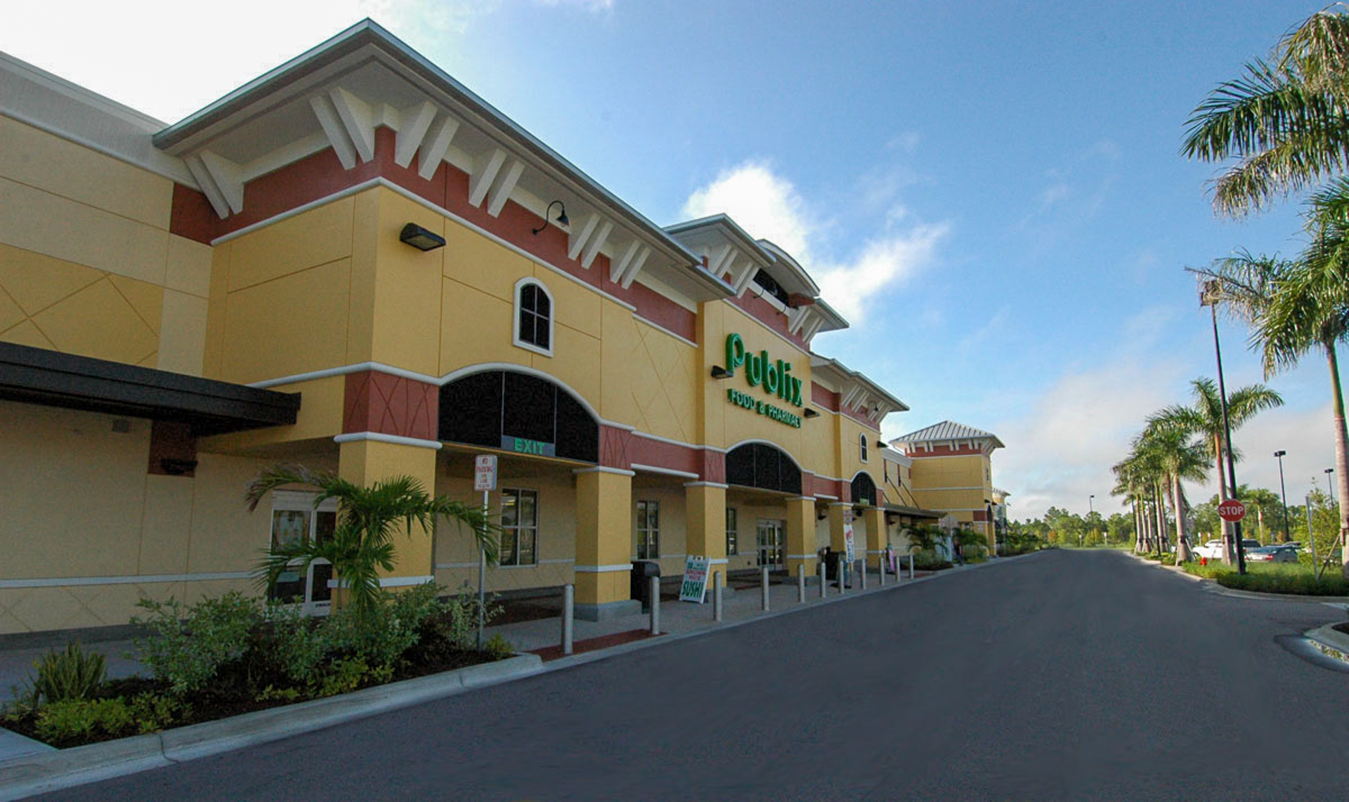 COLONIAL SQUARE TOWN CENTER